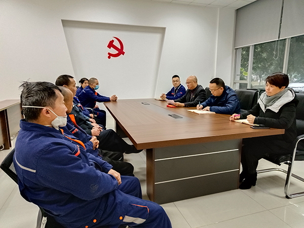 集團召開“春節送溫暖 慰問困難職工”座談會